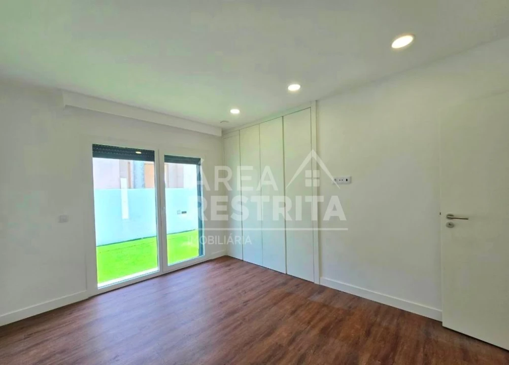 Moradia T3 para Venda em Azeitão (São Lourenço e São Simão) Foto 32