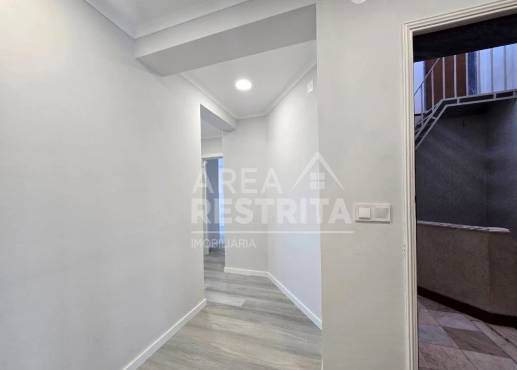 Apartamento T4 para Venda em Amora Foto 22