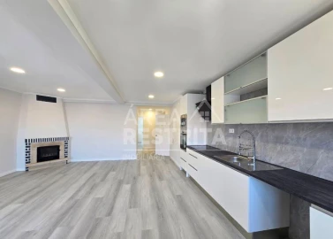 Apartamento T4 para Venda em Amora