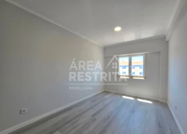Apartamento T4 para Venda em Amora