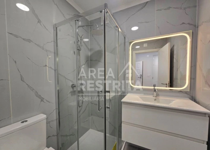 Apartamento T4 para Venda em Amora Foto 8