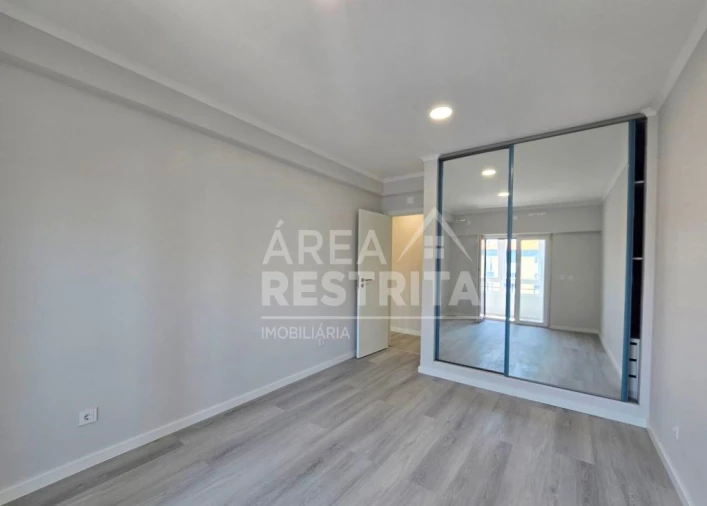 Apartamento T4 para Venda em Amora Foto 10