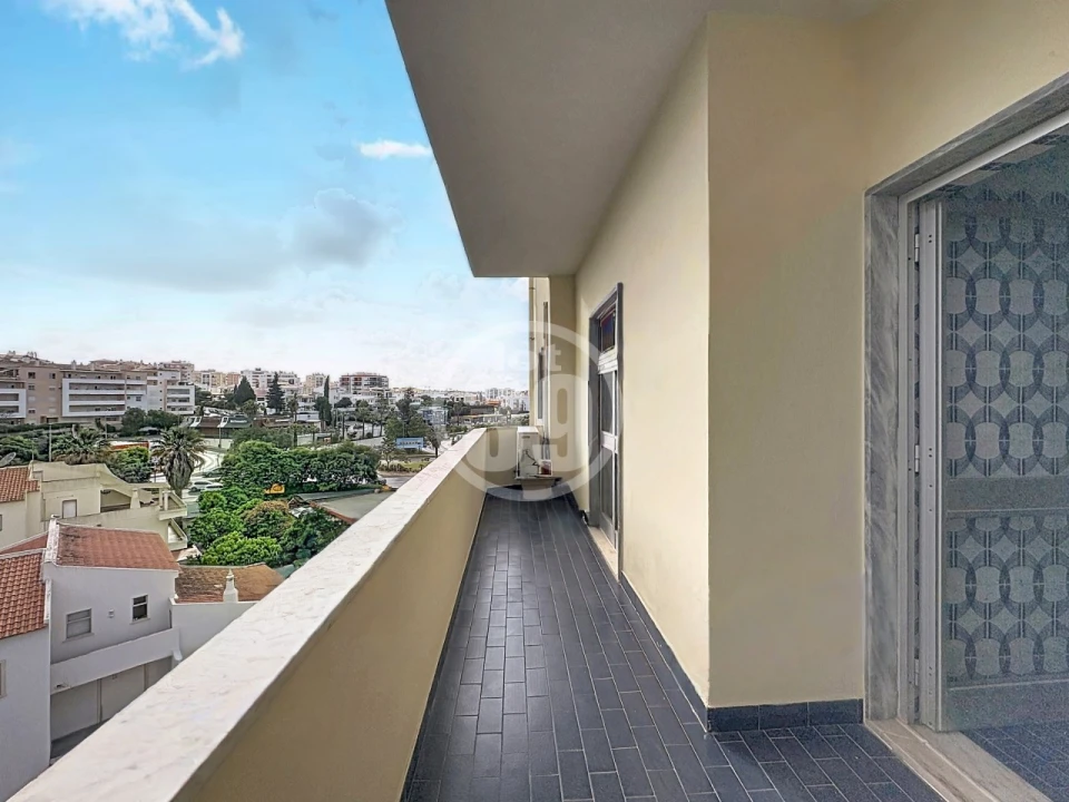 Apartamento T3 para Venda em Portimão Foto 33