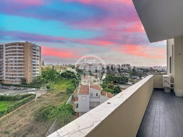 Apartamento T3 para Venda em Portimão