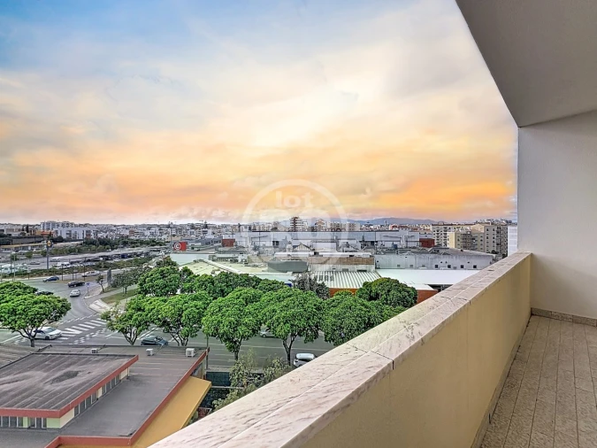 Apartamento T3 para Venda em Portimão Foto 11