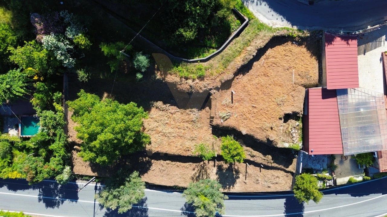 Terreno para Venda em Bárrio e Cepões Foto 12