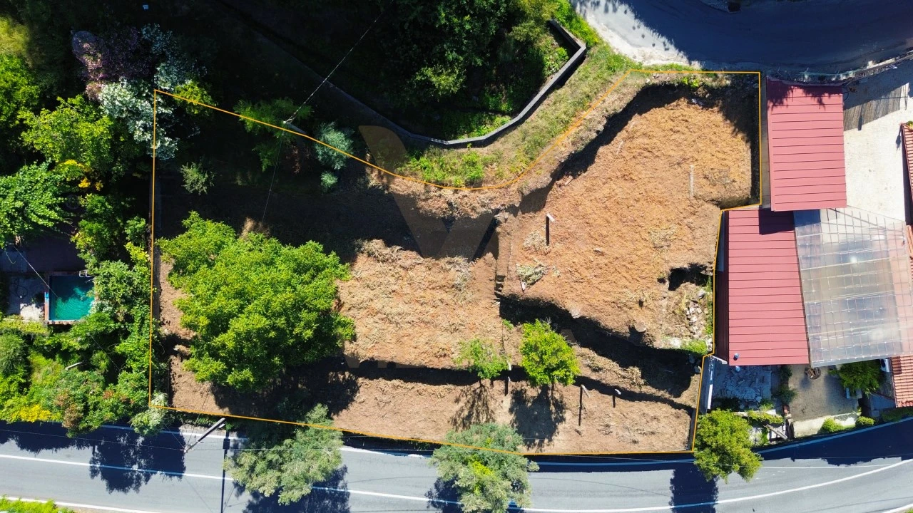 Terreno para Venda em Bárrio e Cepões Foto 13