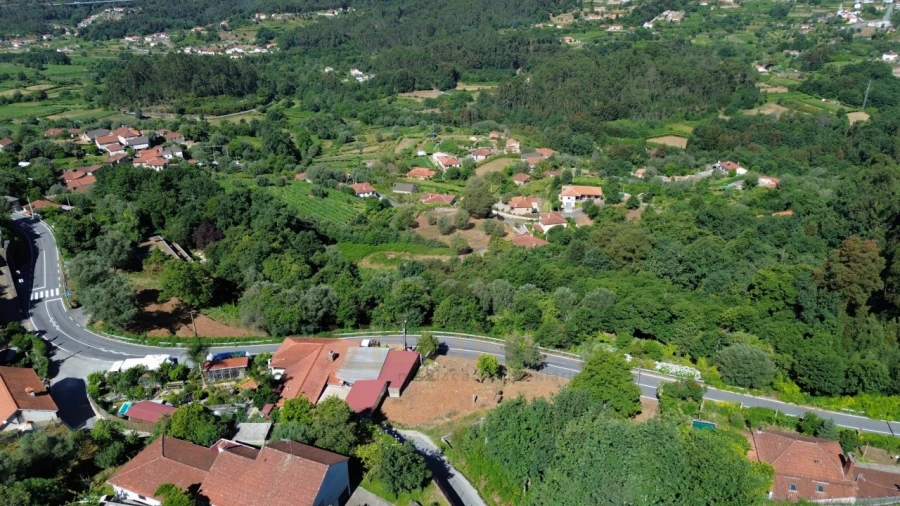Terreno para Venda em Bárrio e Cepões Foto 11