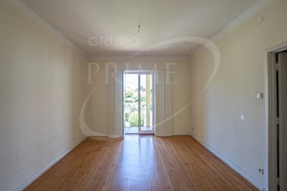 Moradia T4 para Venda em Lordelo do Ouro e Massarelos