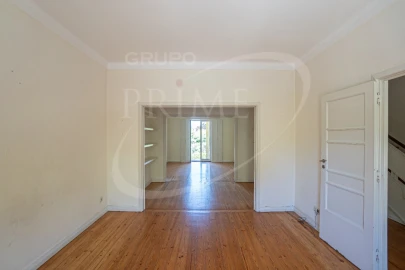Moradia T4 para Venda em Lordelo do Ouro e Massarelos