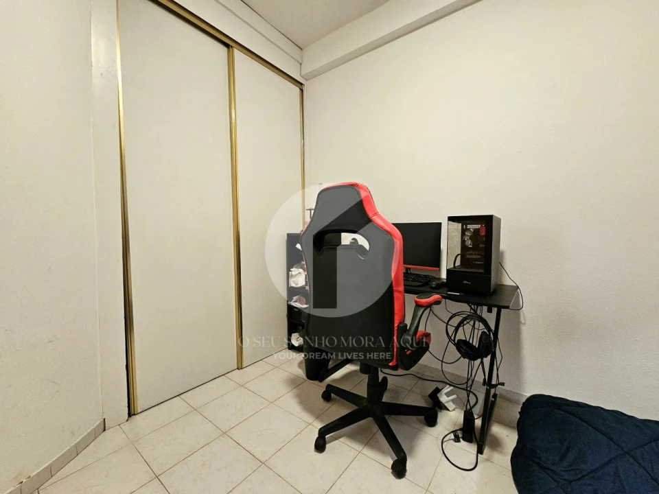 Apartamento T2 para Venda em Olhão Foto 17