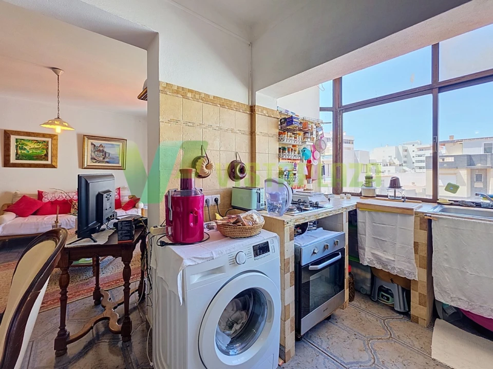Apartamento T2 para Venda em Portimão Foto 6