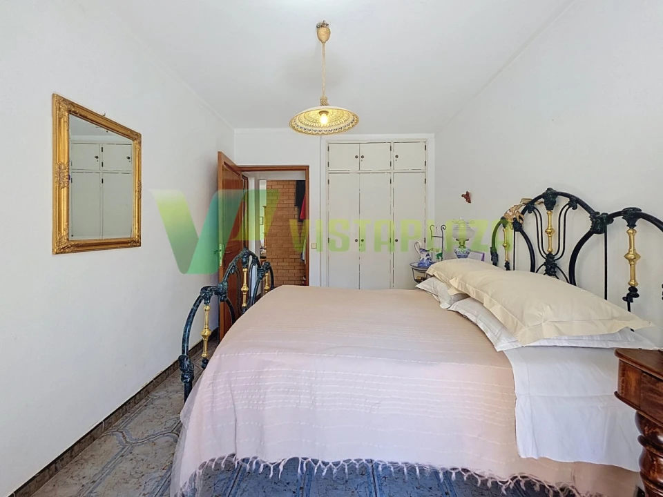 Apartamento T2 para Venda em Portimão Foto 9