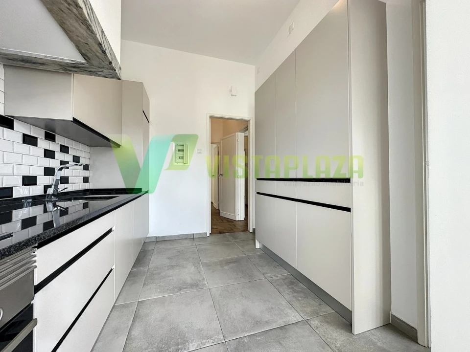 Moradia T4 para Venda em Portimão Foto 8