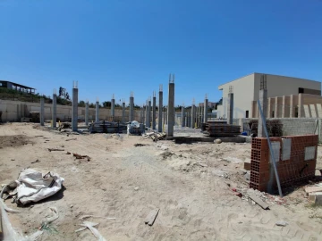 Moradia T4 para Venda em Santa Maria, São Pedro e Sobral da Lagoa