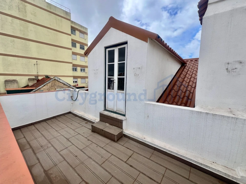 Prédio para Venda em Campo de Ourique Foto 5
