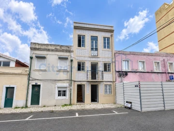 Prédio para Venda em Campo de Ourique