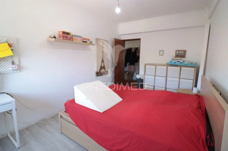 Apartamento T2 para Venda em Santa Iria de Azoia, São João da Talha e Bobadela Foto 3