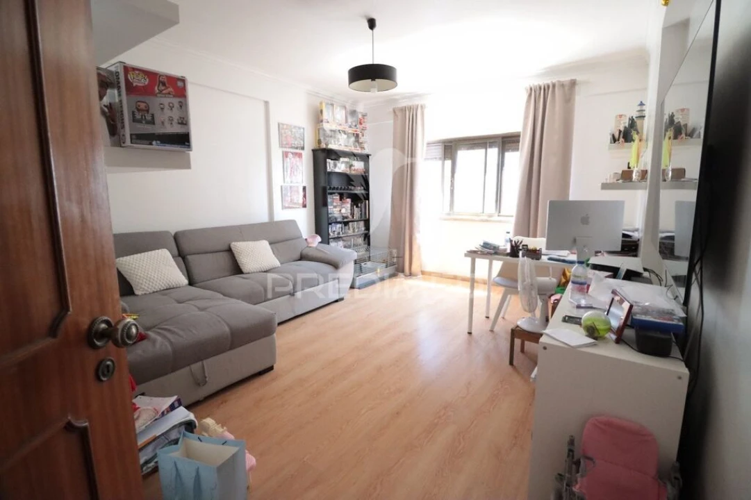 Apartamento T2 para Venda em Santa Iria de Azoia, São João da Talha e Bobadela Foto 2
