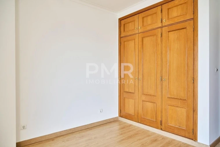 Apartamento T4 para Venda em Alcochete Foto 13