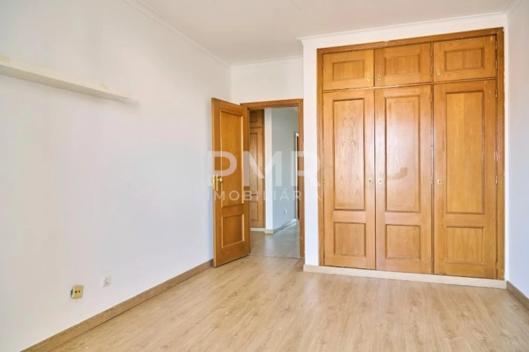 Apartamento T4 para Venda em Alcochete Foto 19