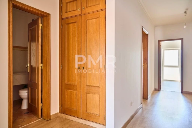Apartamento T4 para Venda em Alcochete Foto 8