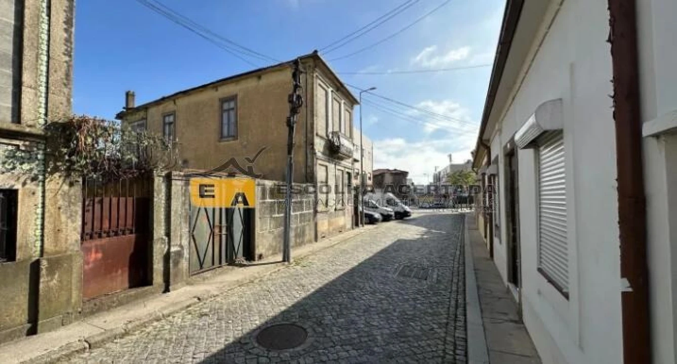 Moradia T4 para Venda em São Mamede de Infesta e Senhora da Hora Foto 1