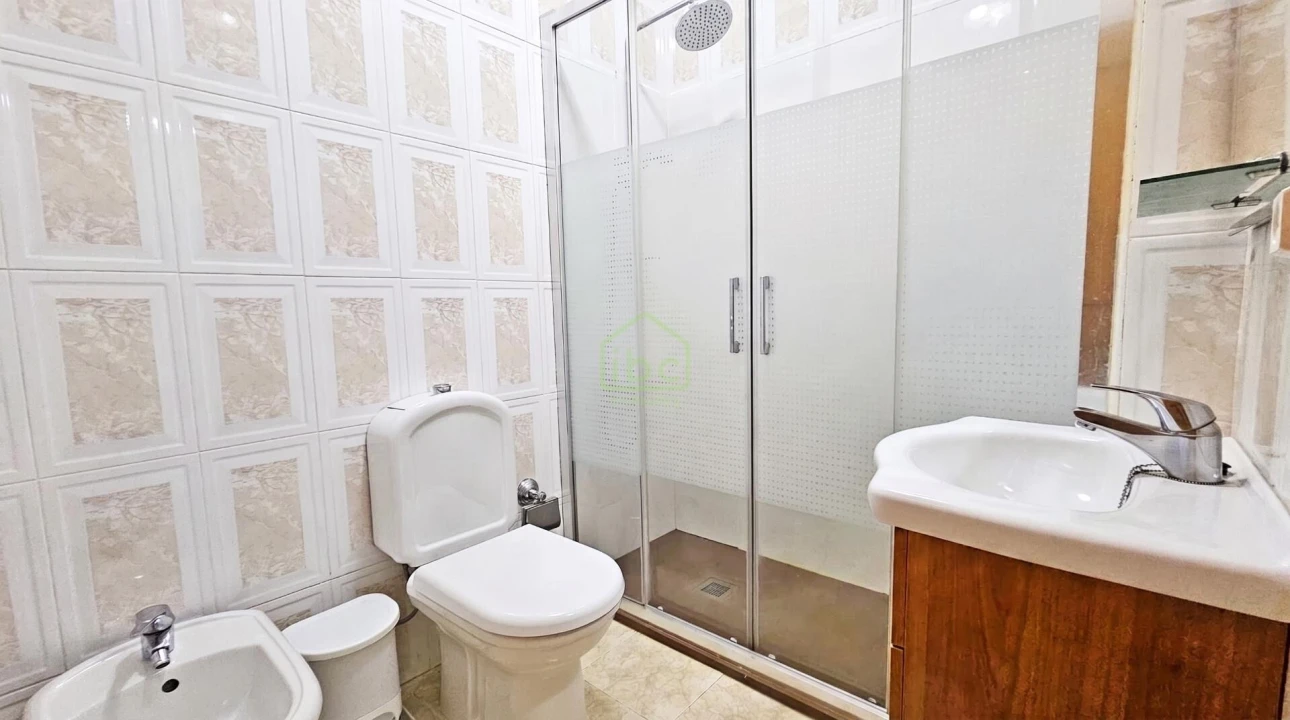 Apartamento T2 para Venda em Fânzeres e São Pedro da Cova Foto 9