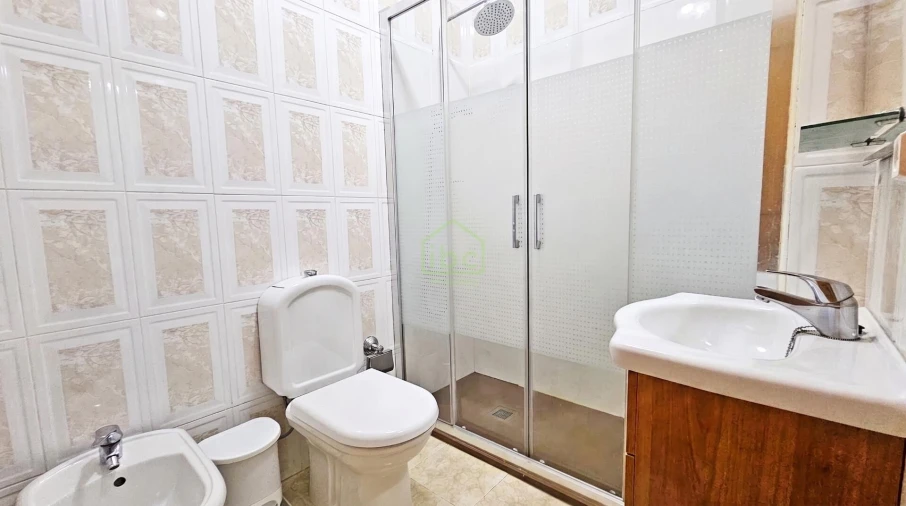 Apartamento T2 para Venda em Fânzeres e São Pedro da Cova Foto 9