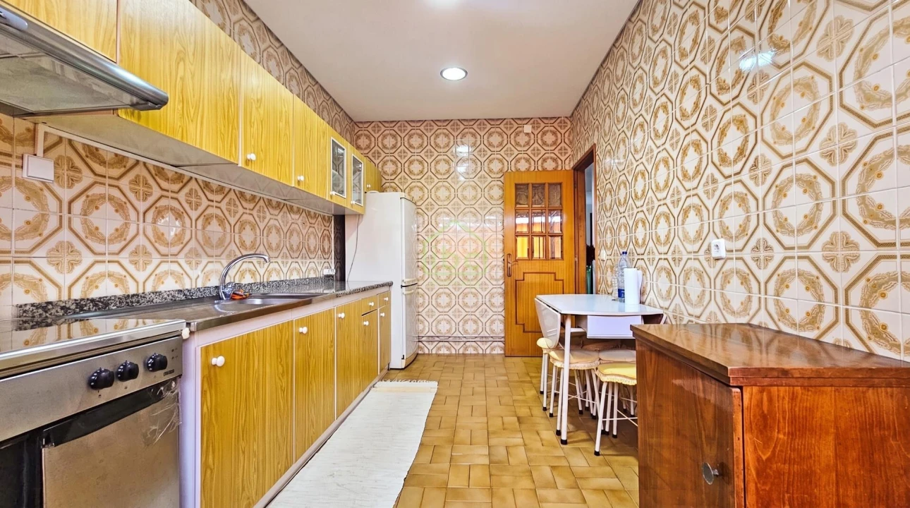 Apartamento T2 para Venda em Fânzeres e São Pedro da Cova Foto 24