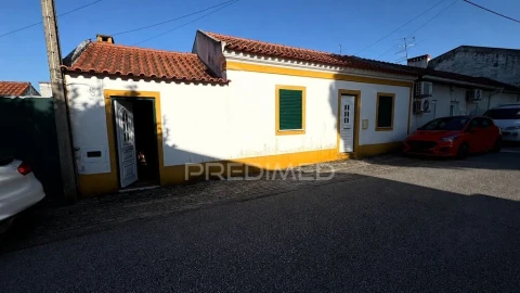 Moradia T2 para Venda em Santa Margarida da Coutada