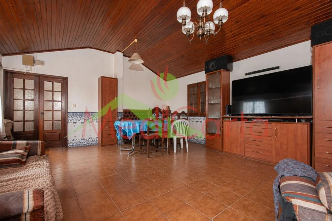 Moradia T5 para Venda em Pontevel Foto 2