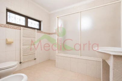 Moradia T5 para Venda em Pontevel