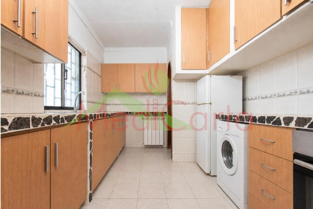 Moradia T5 para Venda em Pontevel Foto 6