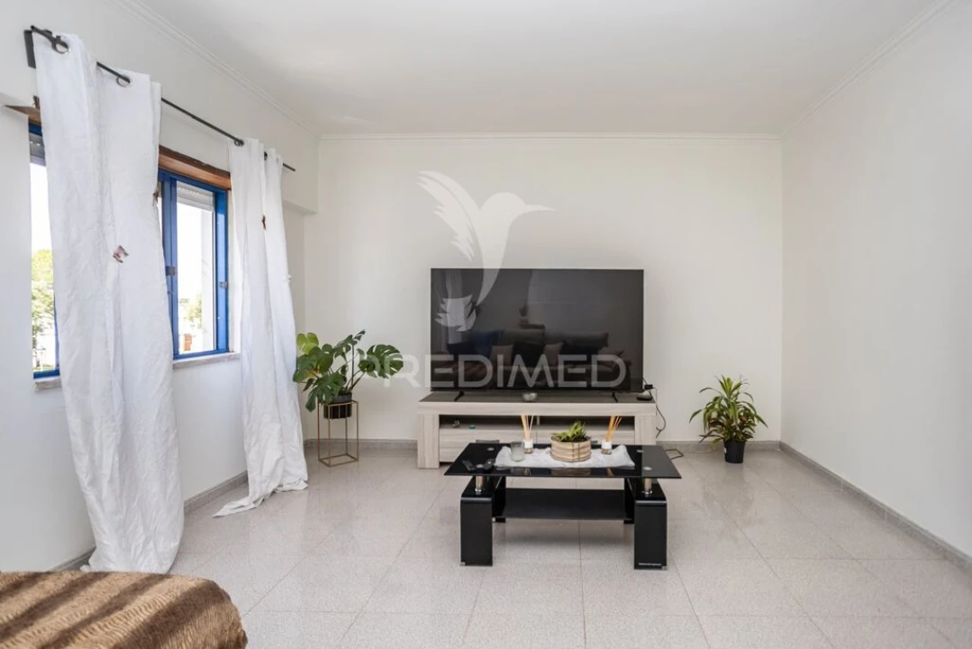 Apartamento T2 para Venda em Amora Foto 13