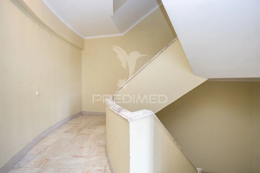 Apartamento T2 para Venda em Amora Foto 6
