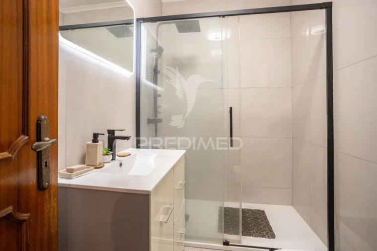 Apartamento T2 para Venda em Amora Foto 16