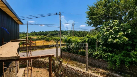 Moradia T3 para Venda em Oriz (Santa Marinha) e Oriz (São Miguel)