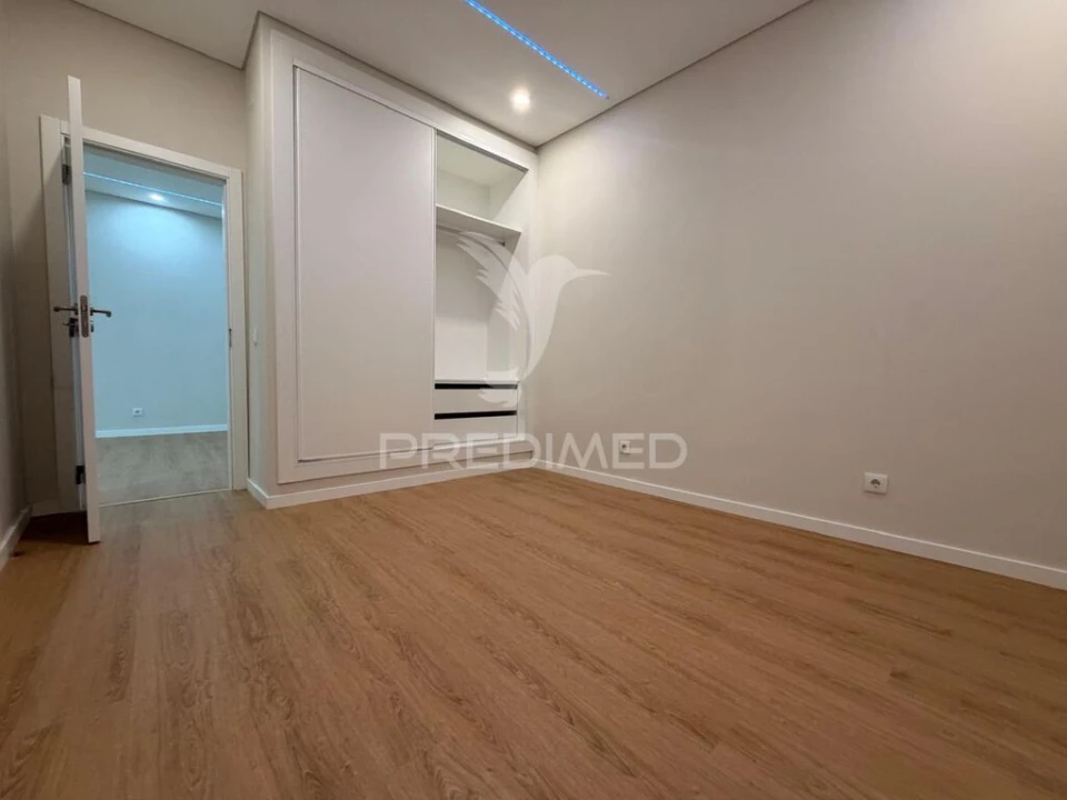 Apartamento T1 para Venda em Palmela Foto 14