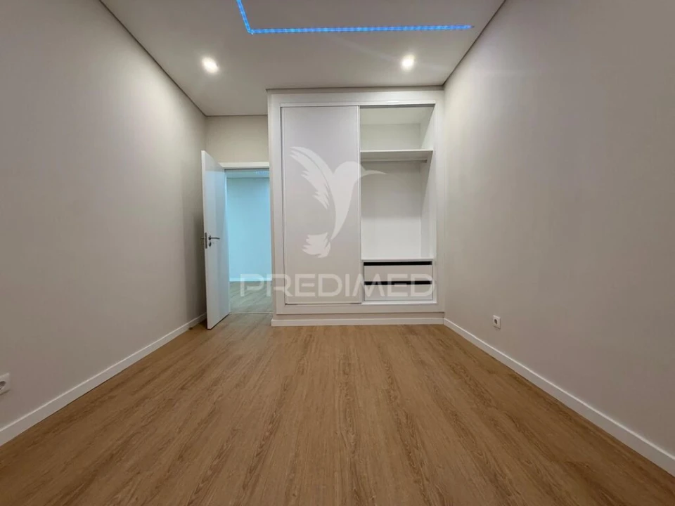 Apartamento T1 para Venda em Palmela Foto 12