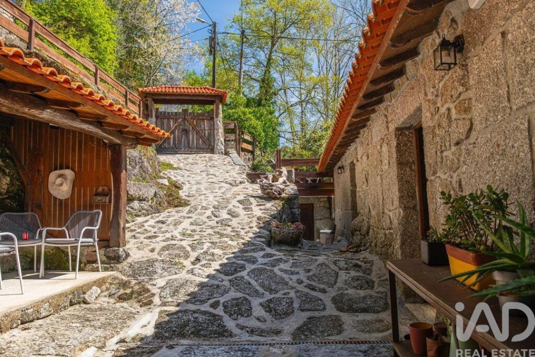 Quinta T4 para Venda em Travassos Foto 5