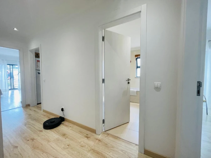Apartamento T1 para Venda em Santo Antonio dos Olivais Foto 6