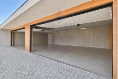 Moradia T4 para Venda em Alvarães