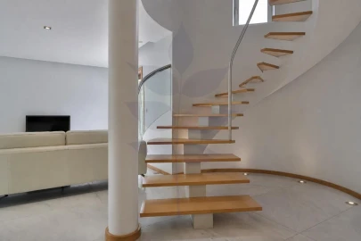 Moradia T4 para Venda em Alvarães