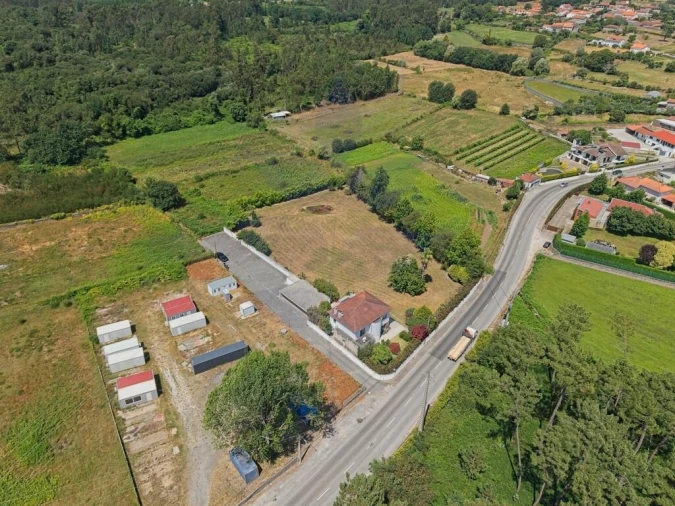 Moradia T4 para Venda em Alvarães Foto 36