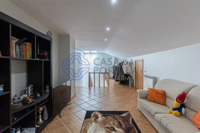 Moradia T3 para Venda em Pedroso e Seixezelo