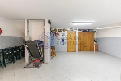 Moradia T3 para Venda em Pedroso e Seixezelo