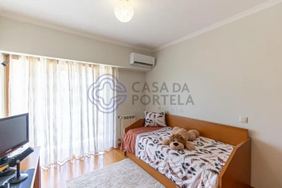 Moradia T3 para Venda em Pedroso e Seixezelo