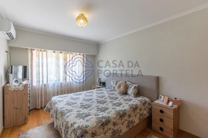 Moradia T3 para Venda em Pedroso e Seixezelo