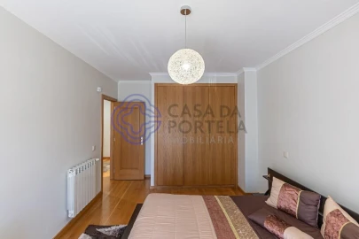 Moradia T3 para Venda em Pedroso e Seixezelo